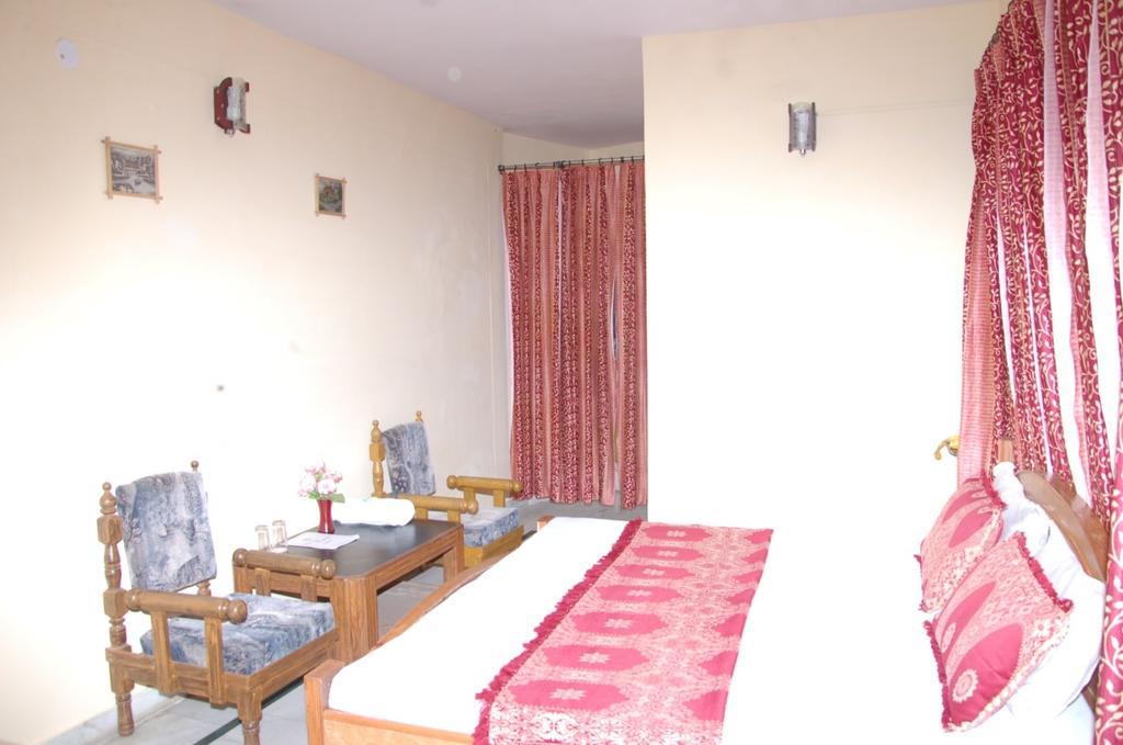 Hotel Arsh International ナイニタール 部屋 写真