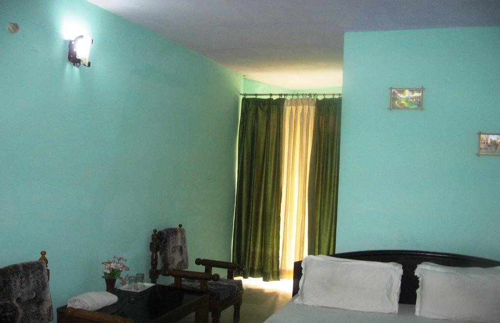 Hotel Arsh International ナイニタール 部屋 写真