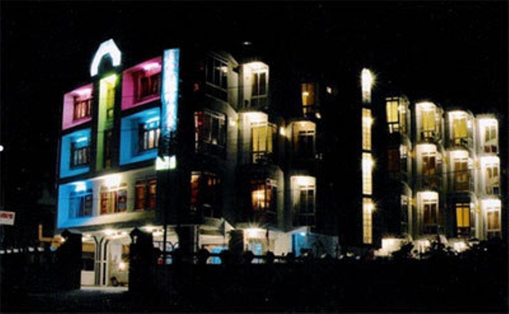 Hotel Arsh International ナイニタール エクステリア 写真
